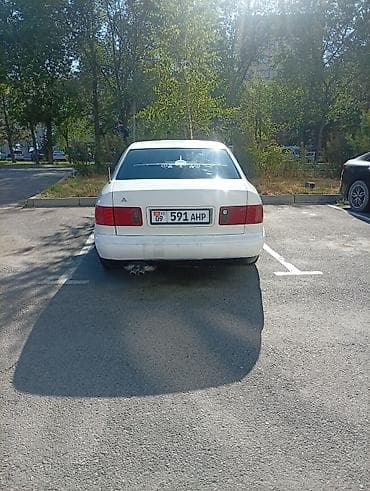 Audi A8: 1996 г., 2.8 л, Автомат, Бензин, Седан — 2