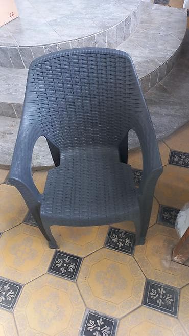 Пластиковый стул, цвет - Серый