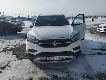 range rover evoque: Внедорожник белого цвета (праворульный), 5-дверный, на легкосплавных — 2