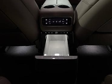 2025: Lixiang L9: 2025 г., 1.5 л, Автомат, Гибрид, Кроссовер — 6