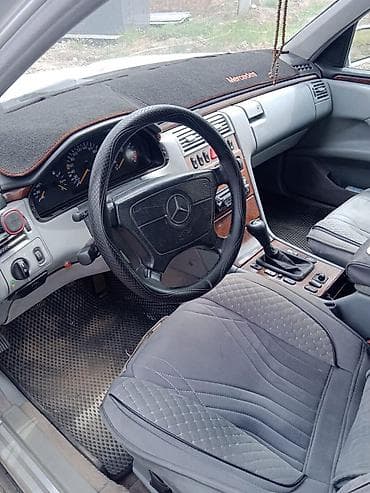 два авто: Mercedes-Benz E-Class: 1998 г., 2.8 л, Механика, Газ, Седан — 6