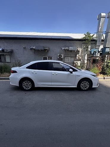 Транспорт: Toyota Corolla: 2020 г., 1.8 л, Вариатор, Гибрид, Седан — 4