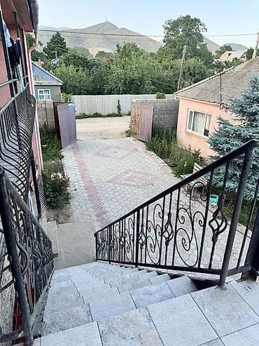 Двухэтажная Гостиница, Чолпон ата. -Люкс • 1500 сом с человека (С