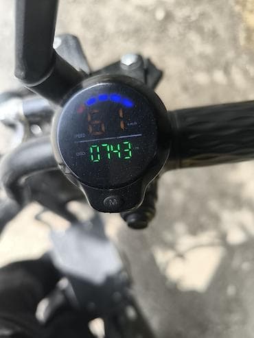 gps tracker: Электроскутер для курьерской доставки с термобоксом - Тип — 4
