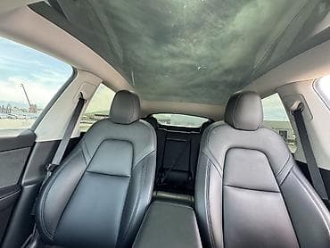Tesla: Tesla Model Y: 2021 г. — 6