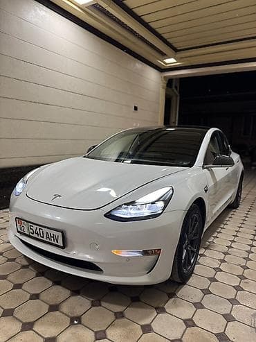 Tesla Model 3: 2020 г., 4.4 л, Электромобиль, Седан