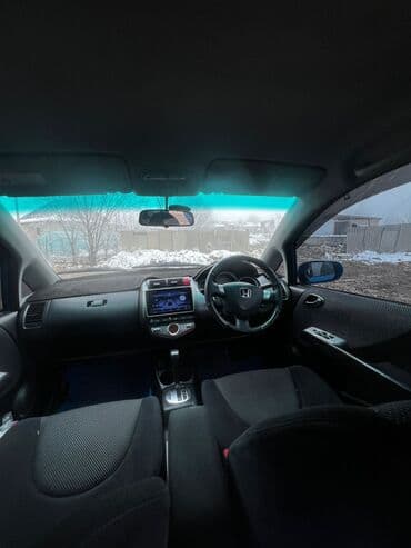 ру: Honda Fit: 2003 г., 1.5 л, Вариатор, Бензин, Хэтчбэк — 2