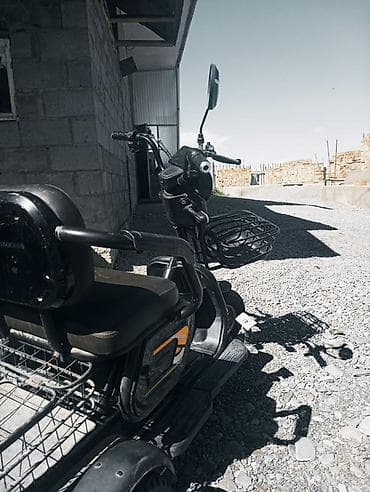 педаль с мотором: Обращайтесь в вотсап Электрический трёхколёсный скутер с двумя — 4