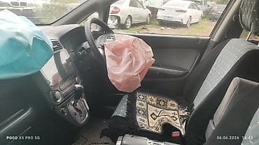 разный: Honda Stream: 2005 г., 1.7 л, Автомат, Бензин, Минивэн — 4