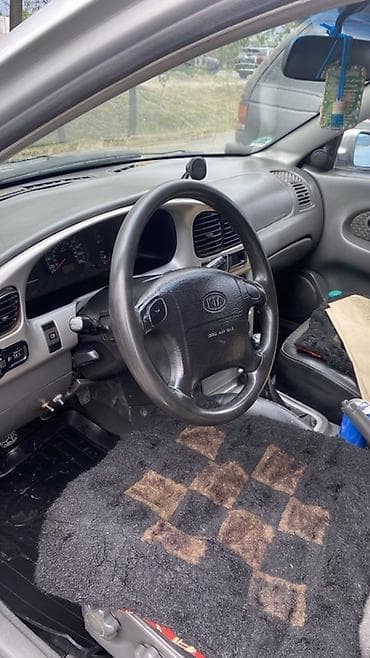 ак шумкар: Kia Shuma: 2002 г., Седан — 3