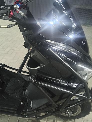скутер новый: Макси-скутер Yamaha, 150 куб. см, Бензин, Новый — 6