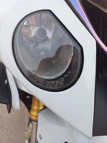 беха е36: Спортбайк BMW, 1000 куб. см, Бензин — 8