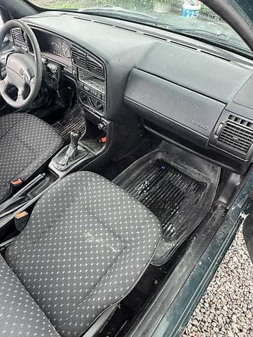 полка гольф 3: Volkswagen Passat Variant: 1995 г., Универсал — 8