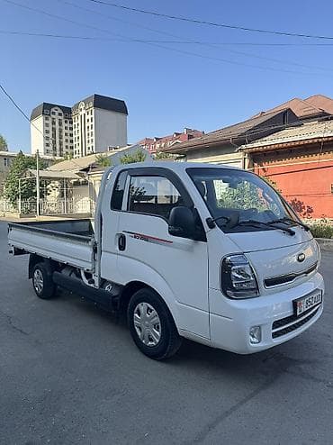 еврейский авто: Kia BONGO: 2021 г., 2.4 л, Механика, Газ, Фургон — 3