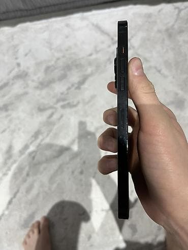 poco c5: IPhone 14 Pro Max, Black Titanium — 4