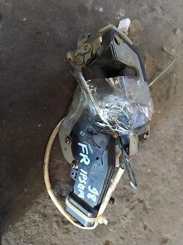 Toyota Ipsum 1 центральный замок дверной, Тойота Ипсум 1 дверной замок