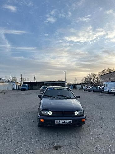 Volkswagen Golf: 1996 г., 1.8 л, Механика, Бензин, Хэтчбэк