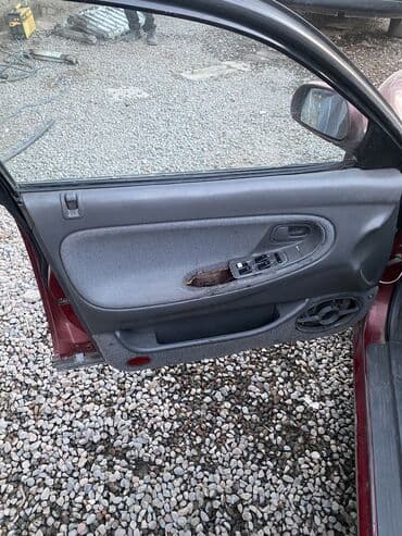 электрон мото: Mazda 626: 1992 г., 2 л, Механика, Газ, Хэтчбэк — 7