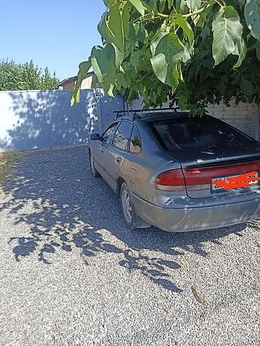 Mazda 626: 1992 г., 1.8 л, Механика, Бензин, Лифтбек — 3