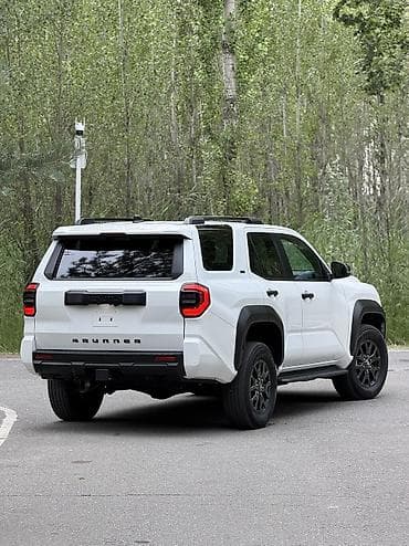 Транспорт: Toyota 4Runner: 2025 г., Автомат, Бензин, Внедорожник — 4