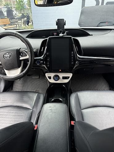 toyota rav4 2004: Toyota Prius: 2018 г., 1.8 л, Вариатор, Гибрид, Хэтчбэк — 9