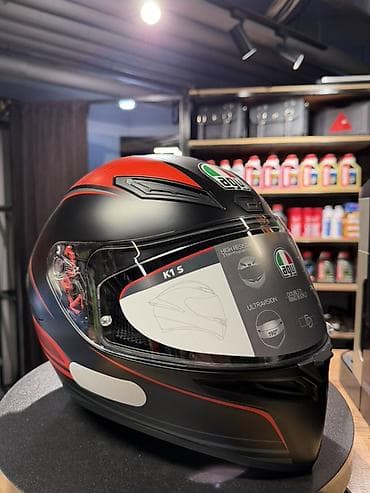 Спорт и отдых: Шлемы AGV для мотоциклистов от 30.000 сом Модели на фото: - AGV K1 — 3