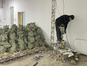 рабочие одежды: Снос стен, Разбор полов, Снятие потолков | Гипсокартонная стена, Снос перегородки, Снятие старой штукатурки | Зачистка от старых обоев, Сбивка старой штукатурки, Снятие извести | Демонтаж ламината, Демонтаж паркета, Демонтаж линолеума | Крыша из шифера, Металлочерепичная кровля, Мягкая кровля Больше 6 лет опыта — 1