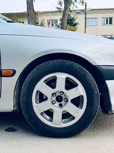 Транспорт: Toyota Avensis: 2001 г., 1.8 л, Механика, Бензин, Лифтбек — 10