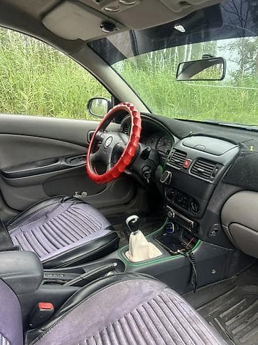 Продажа авто: Nissan Almera: 2001 г., 1.5 л, Механика, Бензин, Хэтчбэк — 8
