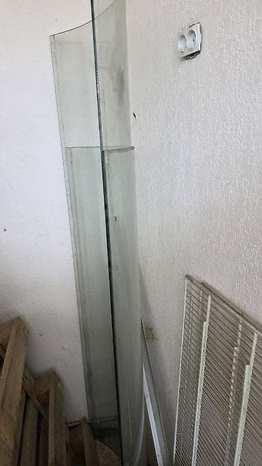 Изогнутая стеклянная панель/створка для душевой кабины.Кованная стекло