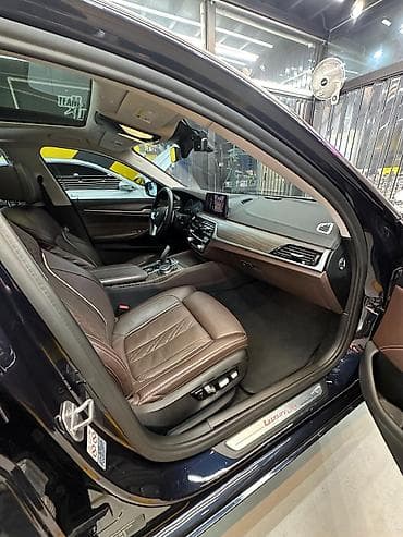 химичиска авто: BMW 5 series: 2019 г., 2 л, Автомат, Бензин, Седан — 9