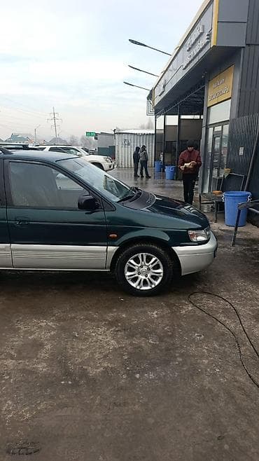 Mitsubishi Space Wagon: 1996 г., 2 л, Механика, Газ, Минивэн