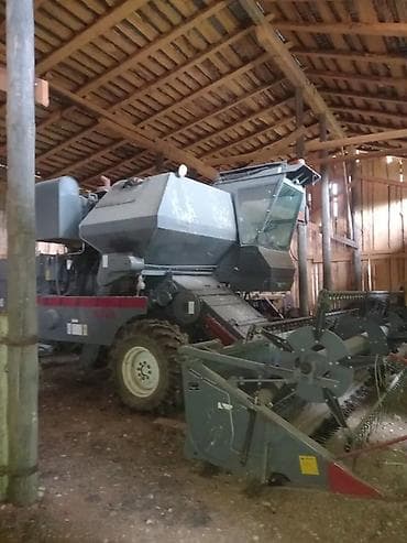 Зерноуборочный комбайн Нива Эффект 2014 года небольшая наработка, в