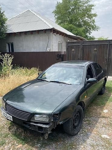 Продаю Nissan maxima год 1995 объём 2.0 Состояние как на фото требует