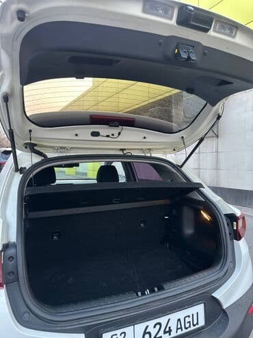 дом машина: Kia Stonic: 2019 г., 1.6 л, Дизель — 8