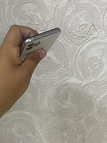 ipad mini4: IPhone 11 Pro, 256 ГБ, 72 % — 7