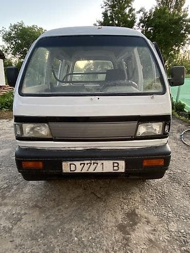 Daewoo Damas: 2001 г., 0.8 л, Механика, Бензин, Минивэн