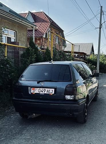 colf 2: Volkswagen Golf: 1993 г., 1.8 л, Механика, Бензин, Хэтчбэк — 3