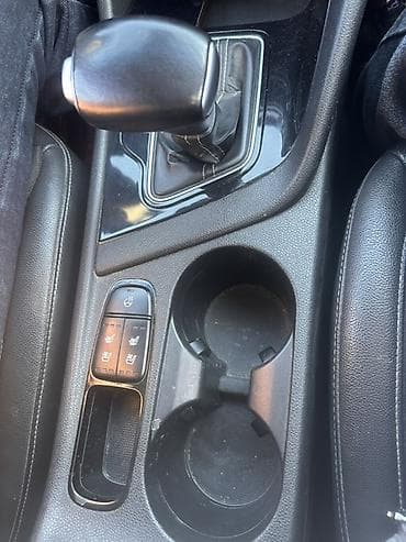 philips xenium w6500: Центральная консоль Kia 2017 г., Б/у — 2