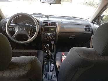 прямоток ош: Mazda 626: 1998 г., 1.8 л, Кол менен иштөөчү, Бензин, Седан — 2