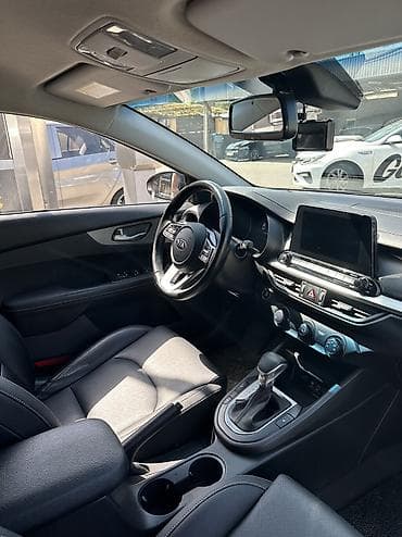 копот на спринтер: Kia K3: 2019 г., 1.6 л, Вариатор, Бензин, Седан — 4