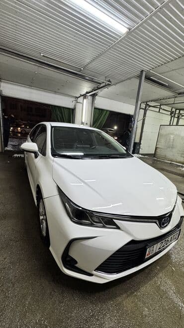 runx alex: Toyota Corolla: 2020 г., 1.8 л, Вариатор, Гибрид, Седан — 10
