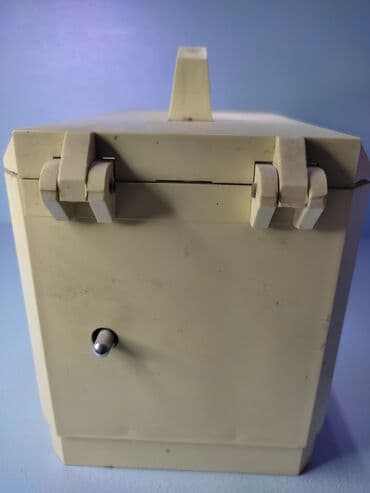 продается баян: Барограф самописец
Рабочий!
СССР — 4