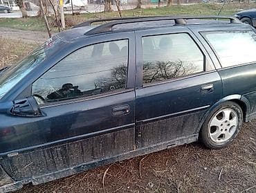 продаю или миняю: Opel Vectra: 2000 г., Механика — 1
