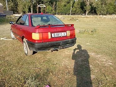 Audi 80: 1988 г., 1.8 л, Механика, Бензин, Седан — 3