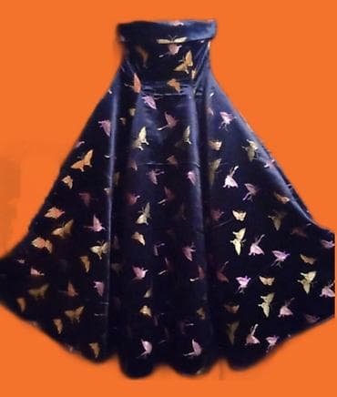 Спортивная одежда: Продаю шикарное вечернее платье. Платье длинное, без бретелек, на — 2