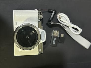Цифровая камера в ретро‑стиле «micro DSLR» 5K Особенности: -