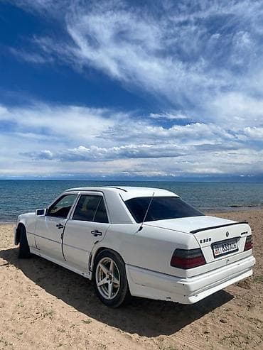 калганы: Mercedes-Benz W124: 1997 г., 3.2 л, Седан — 1