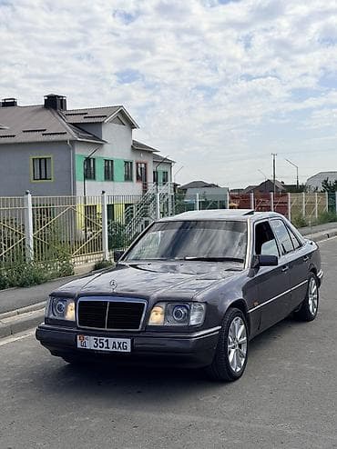 Транспорт: Mercedes-Benz E-Class: 1994 г., 2.2 л, Механика, Бензин, Седан — 6