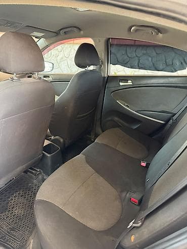 Унаа: Hyundai Accent: 2011 г., 1.4 л, Кол менен иштөөчү, Бензин, Седан — 6